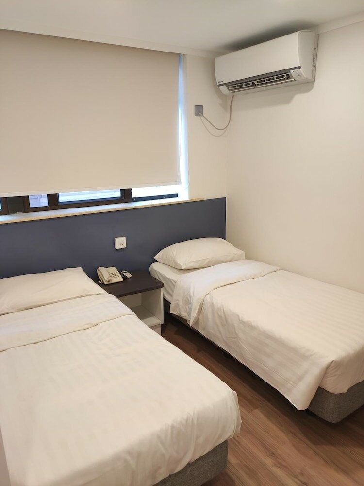 Фото Goodrich Hotel