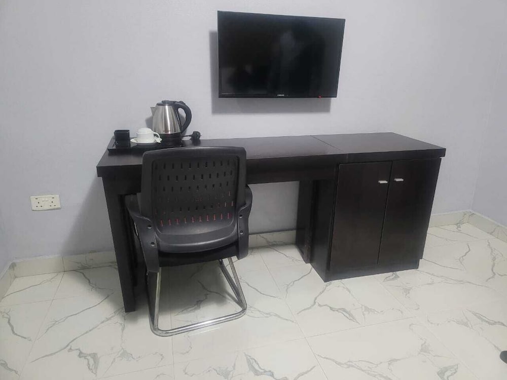 Фото Newland Luxury Apartments