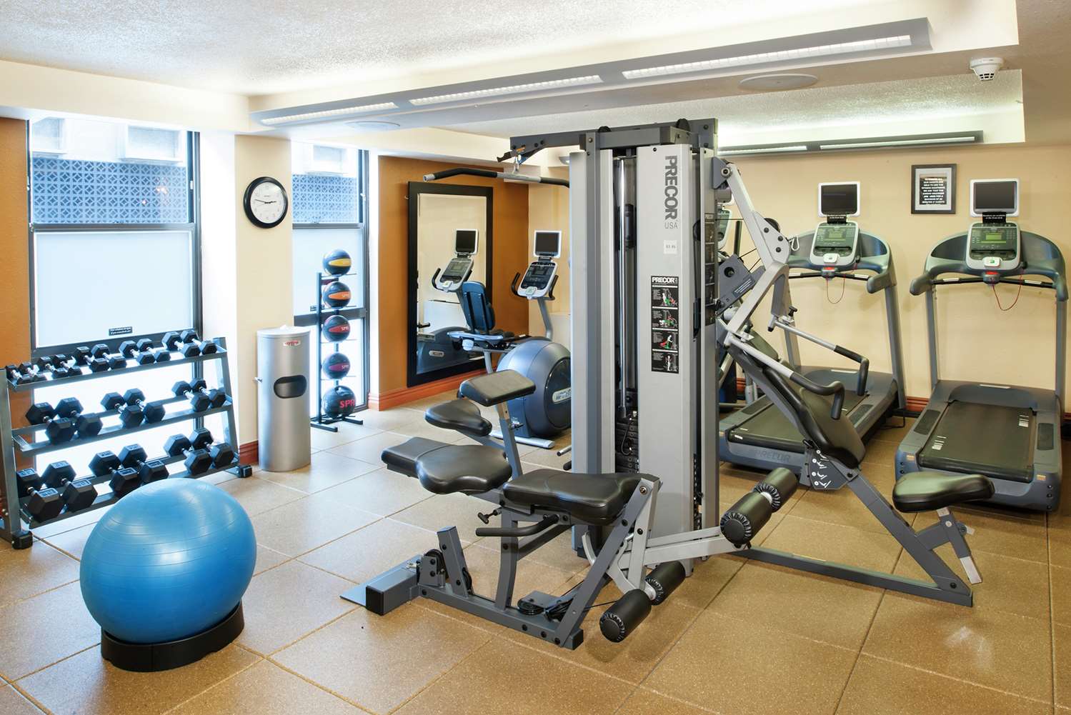 Фото DoubleTree by Hilton Milwaukee Downtown