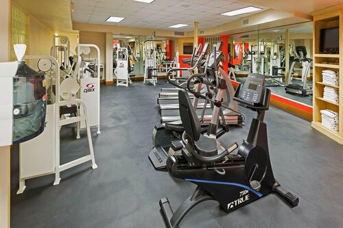Гостиница Radisson Hotel El Paso Airport by Choice Hotels в Эль-Пасо