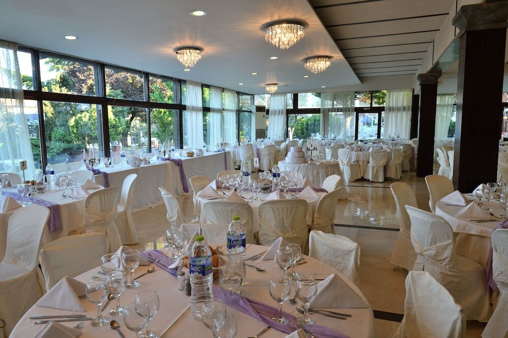 Фото Four Seasons Hotel