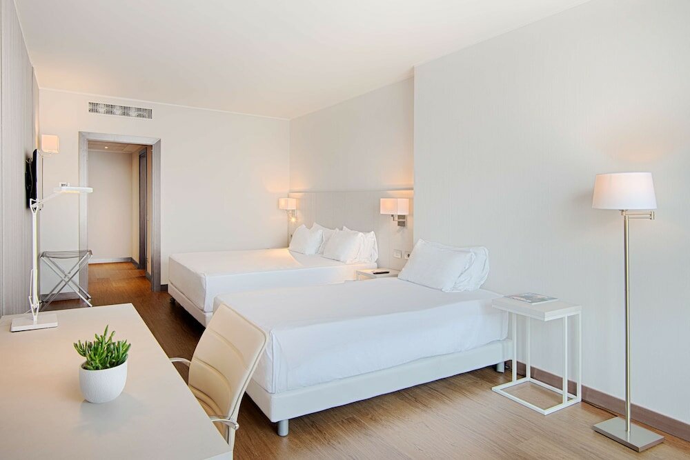 Фото NH Lecco Pontevecchio