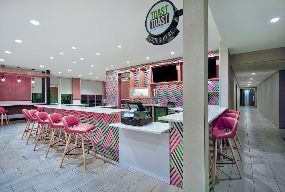 Фото Holiday Inn Erie, an Ihg Hotel