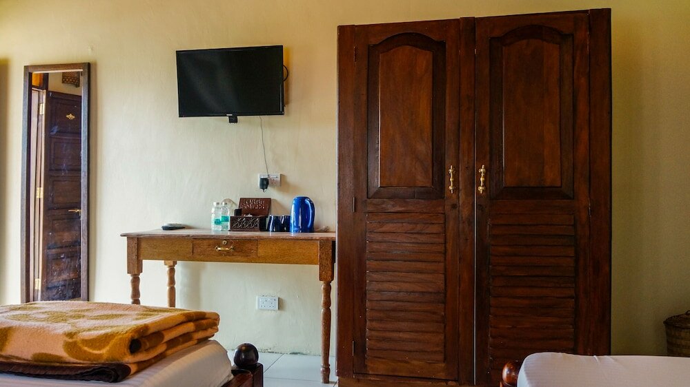 Фото Smiles Beach Hotel