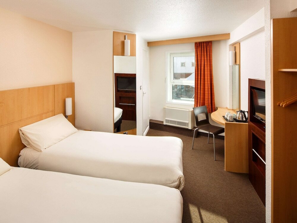 Фото Ibis Birmingham New Street Station Hotel