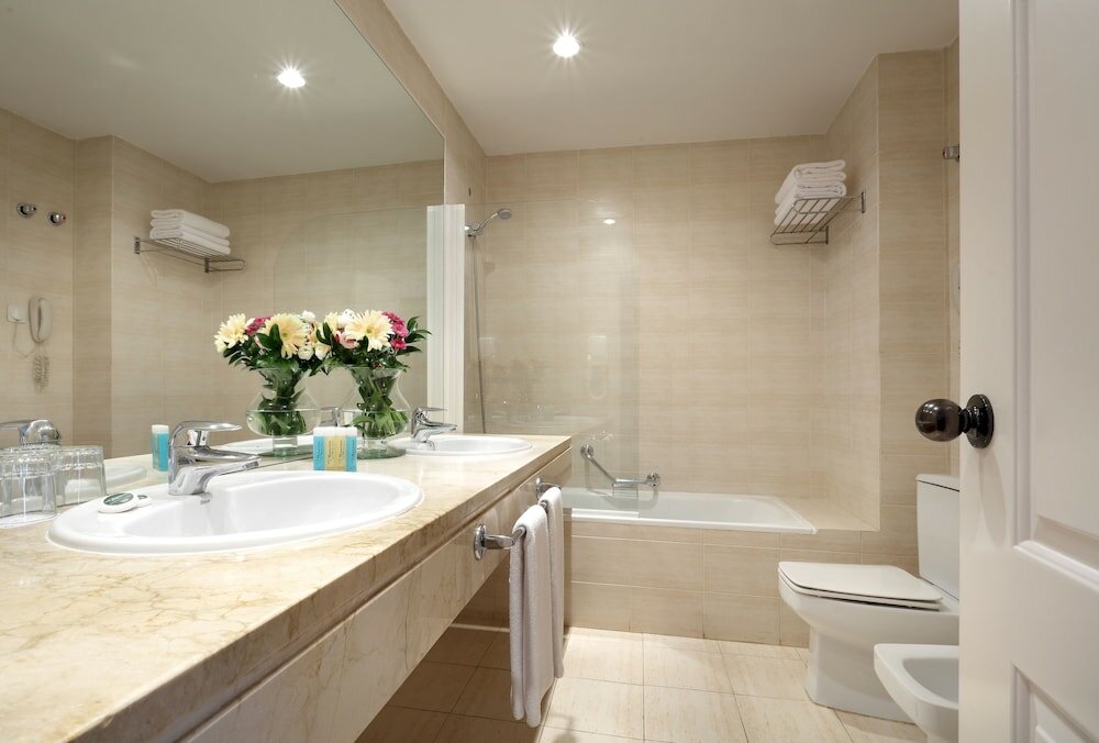 Фото Monasterio de San Miguel