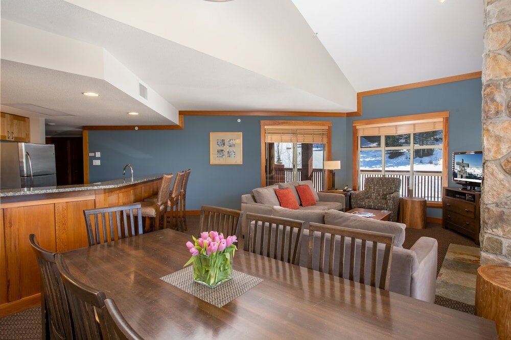 Фото Legends Whistler