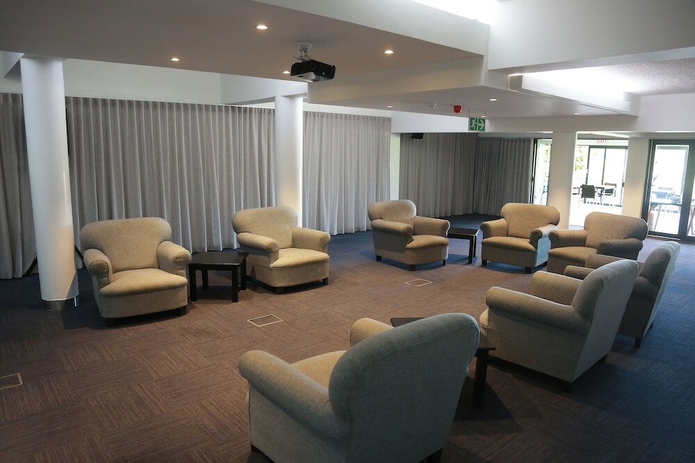 Фото Blue Lagoon Hotel and Conference Centre