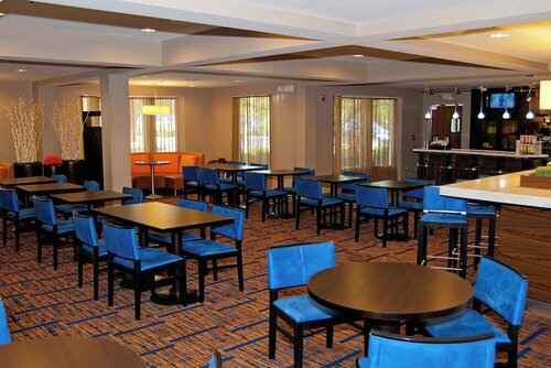 Гостиница Courtyard by Marriott Cincinnati Airport в Цинциннати