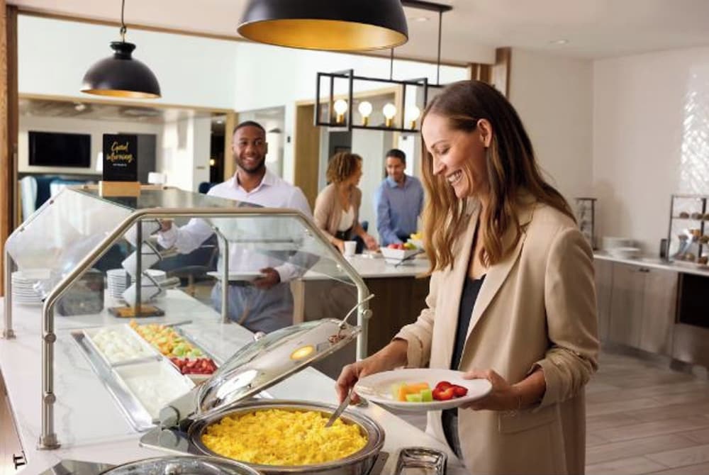 Фото Staybridge Suites Indianapolis-Fishers, an Ihg Hotel