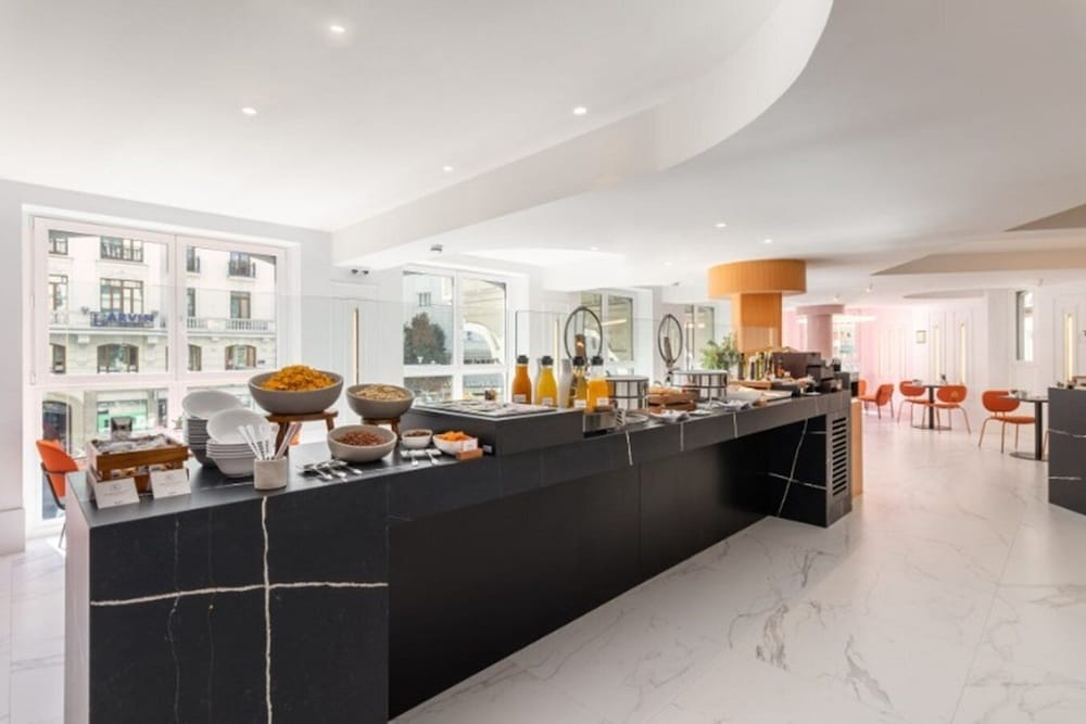 Фото Ikonik Gran VIA