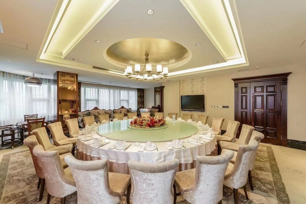 Фото Sun Moon Lake Hotel