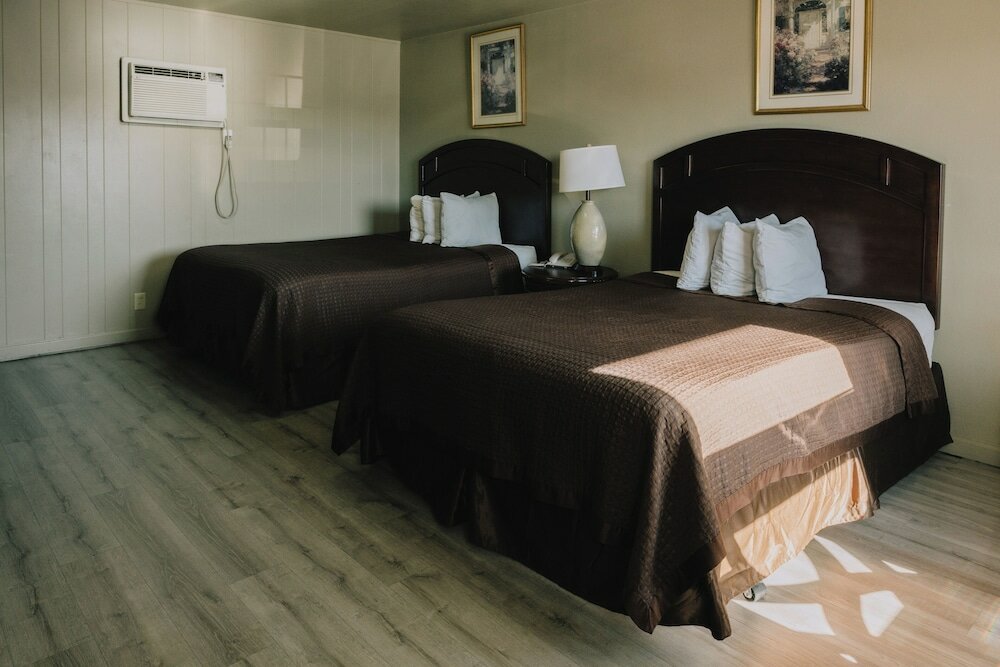 Фото La Hacienda Motel