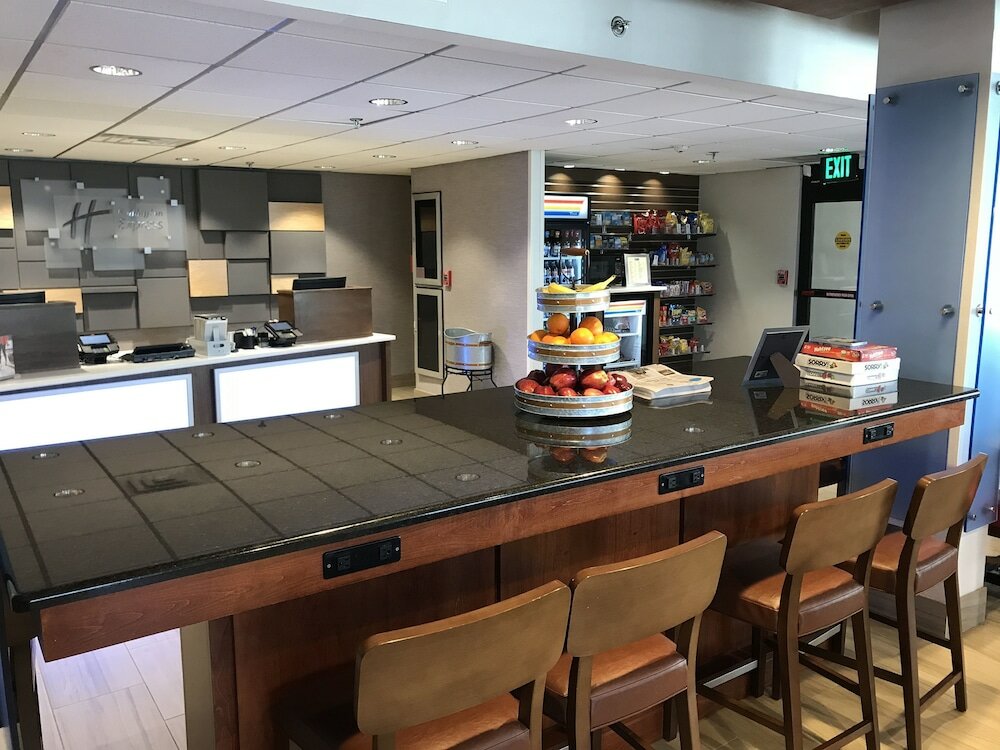 Фото Holiday Inn Express Memphis Medical Center Midtown, an Ihg Hotel