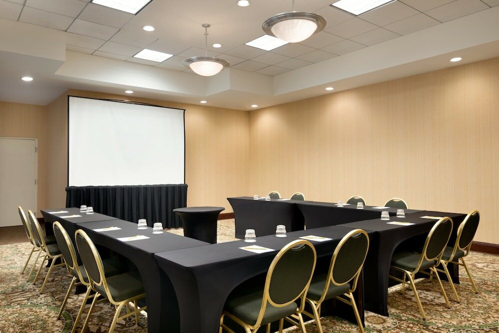 Фото Hilton Garden Inn Fairfax