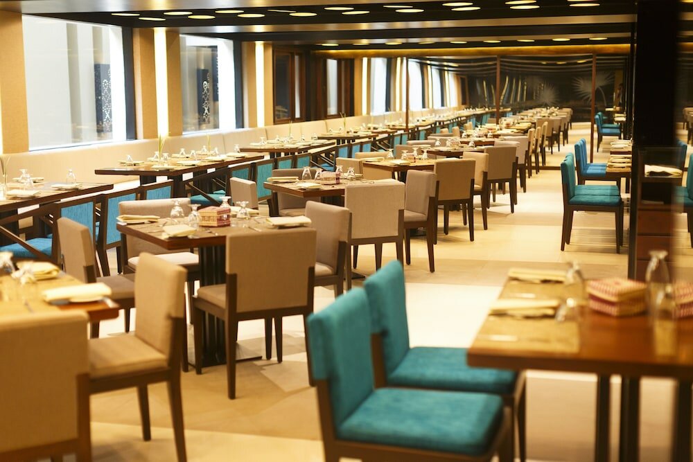 Фото Renuka City Hotel