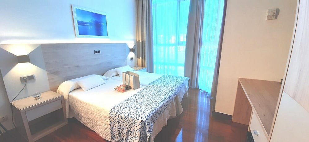 Фото Hotel Nueva Plaza