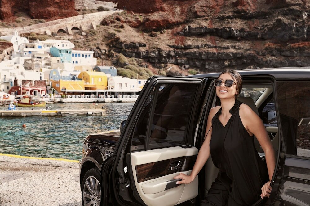 Фото Charisma Suites