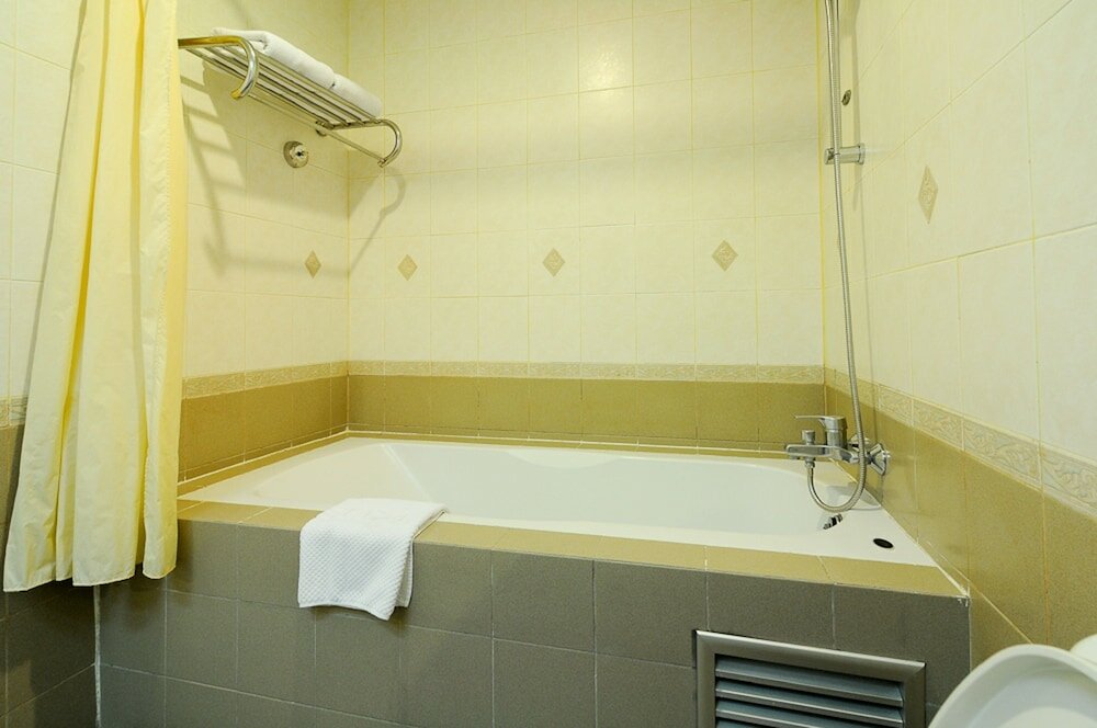 Фото Admiral Suite Serviced Apartment Hotel Sukhumvit