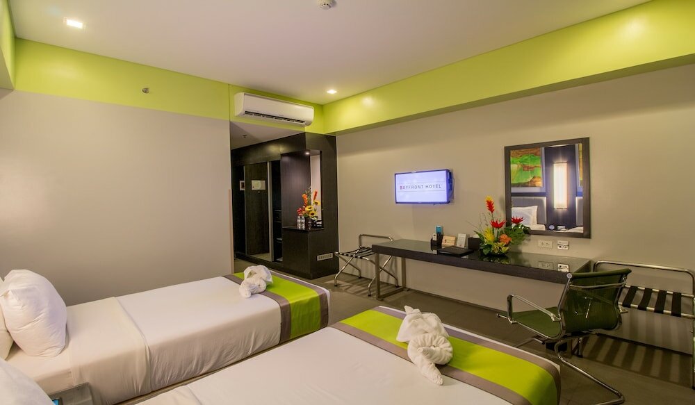 Фото Bayfront Hotel Cebu - North Reclamation