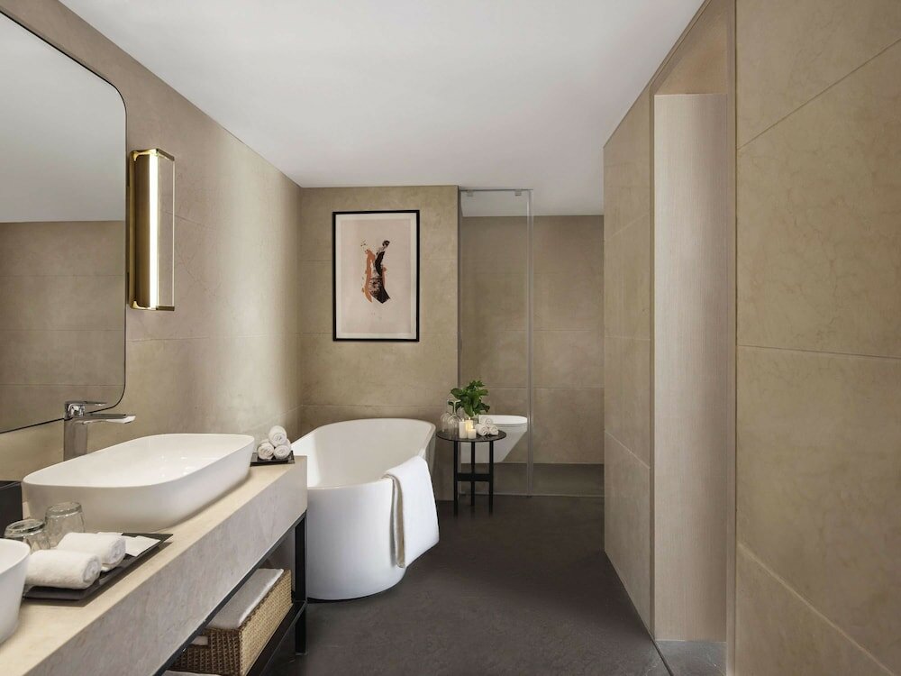 Фото Novotel Mumbai International Airport