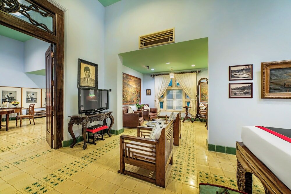 Фото Hotel Tugu Blitar