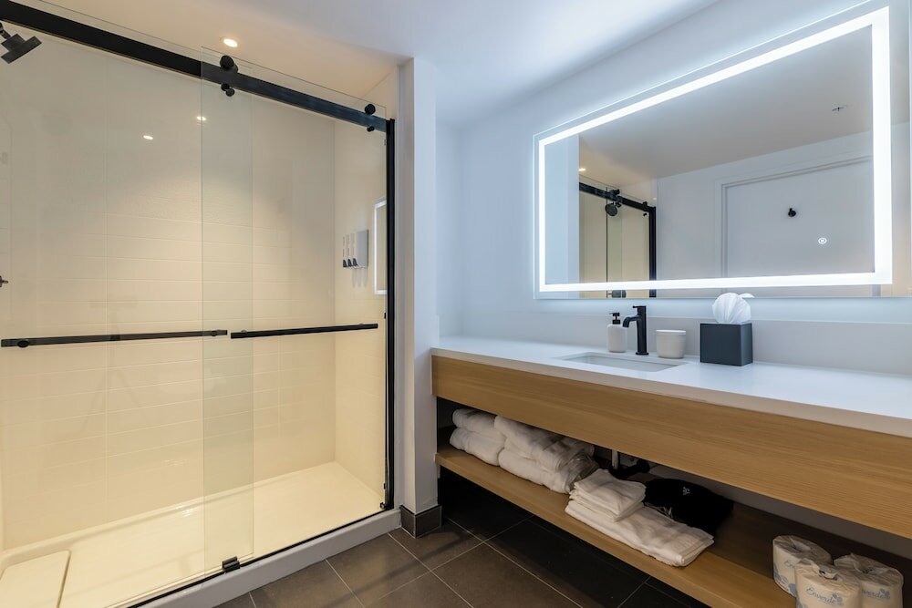 Фото Hotel Mai Downtown Long Beach