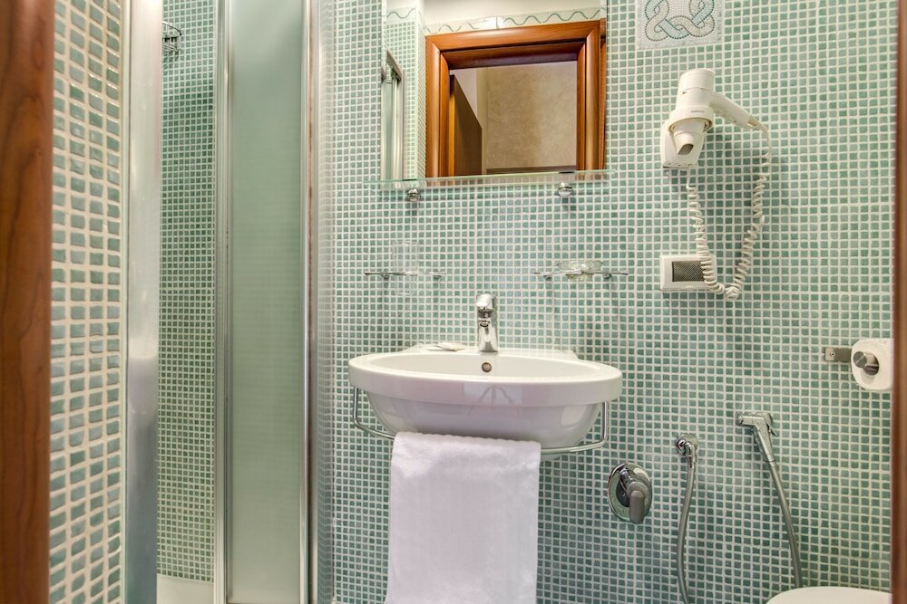 Фото Hotel Centro Cavour Roma