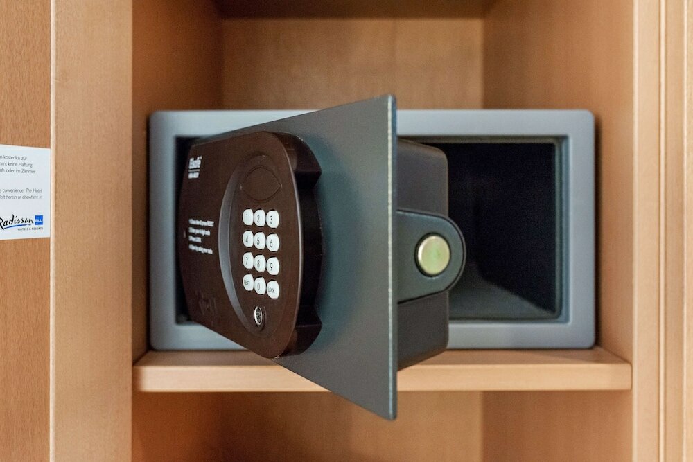 Фото Radisson Blu Hotel, Karlsruhe