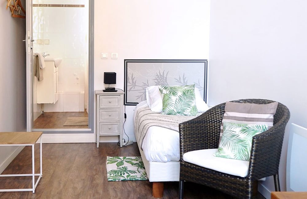 Фото Hôtel Croix Baragnon