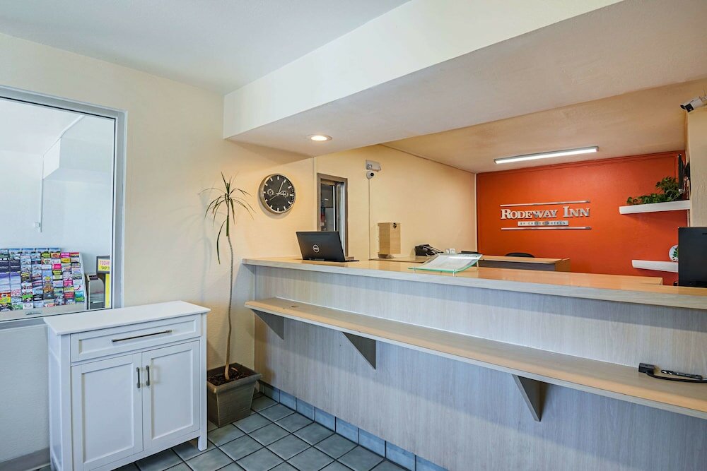 Фото Rodeway Inn Kissimmee Maingate West