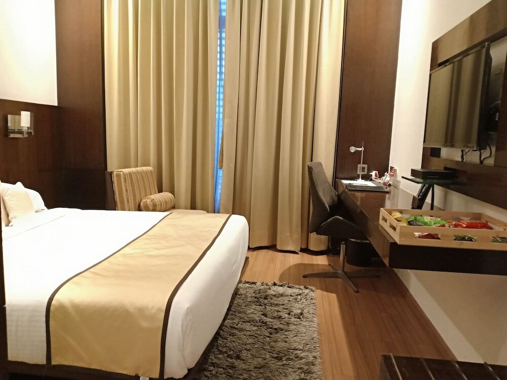 Фото Monotel Luxury Business Hotel