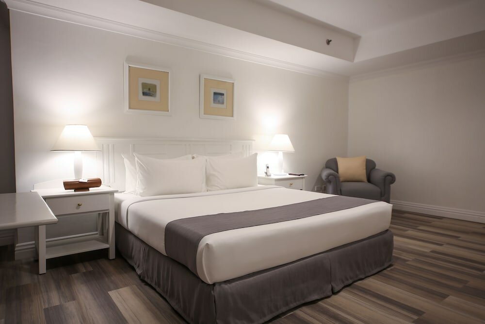 Hotel Infinity Tower Suites, Earth, photo