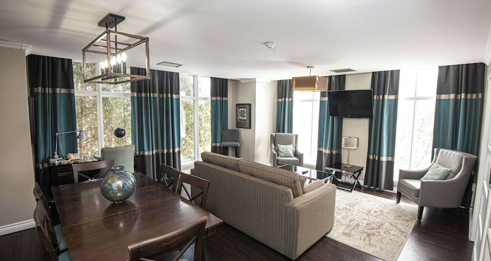 Фото Elm Hurst Inn & SPA