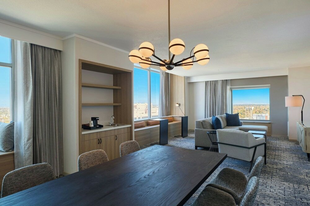 Фото Sheraton Grand Sacramento Hotel