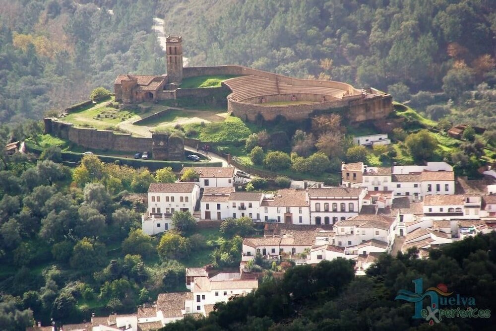 Фото Hotel Posada de Valdezufre