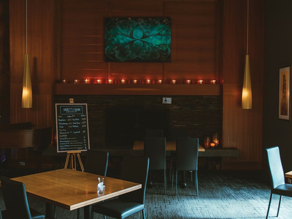 Фото Brentwood Bay Resort & SPA