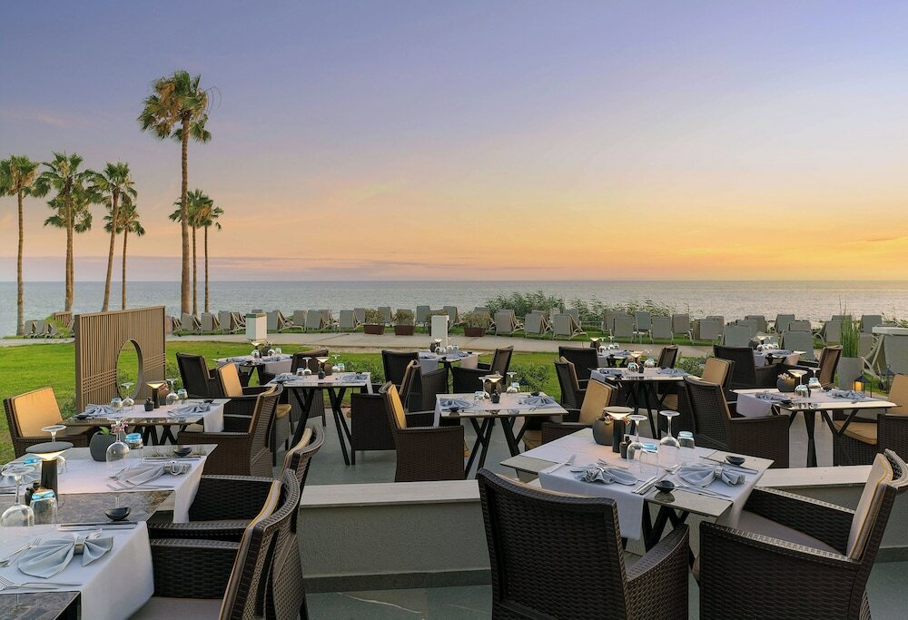 Фото Alexander The Great Beach Hotel