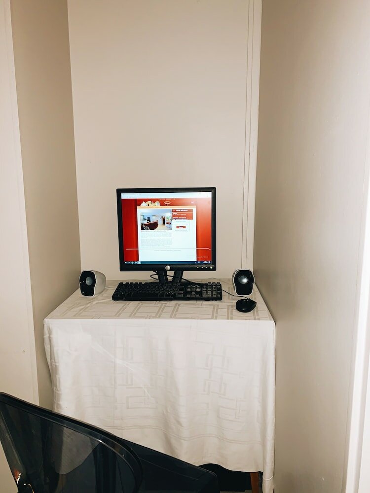 Фото Hotel Bellevue Paris Montmartre