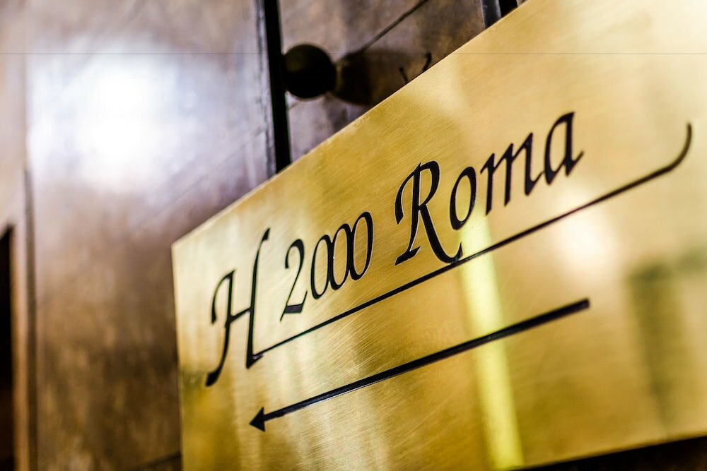 Фото Luxury Rooms H 2000 Roma