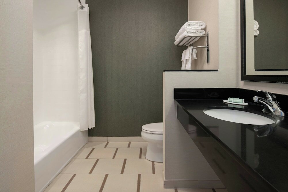 Фото Fairfield Inn & Suites Tampa Westshore Airport