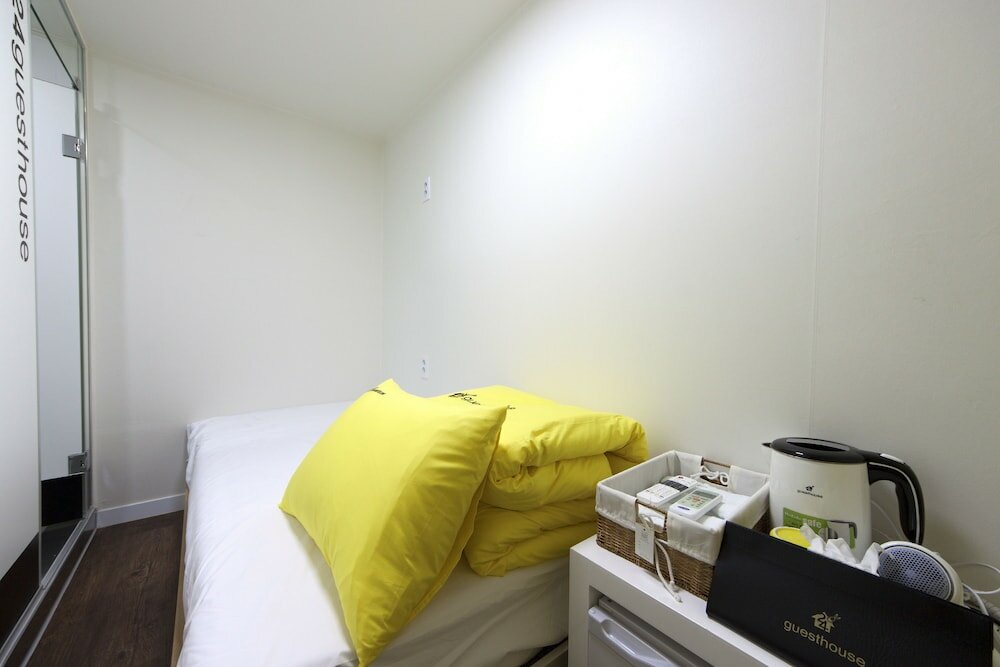 Фото 24 Guesthouse Myeongdong Town
