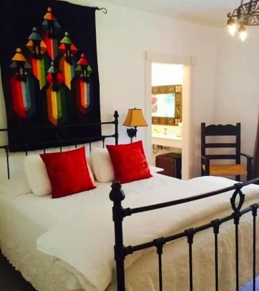 Фото Merritt House Hotel