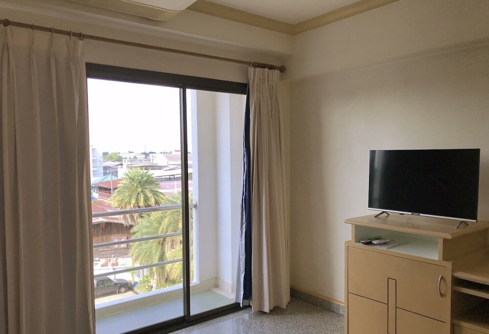 Фото Maneerote Hotel Surin