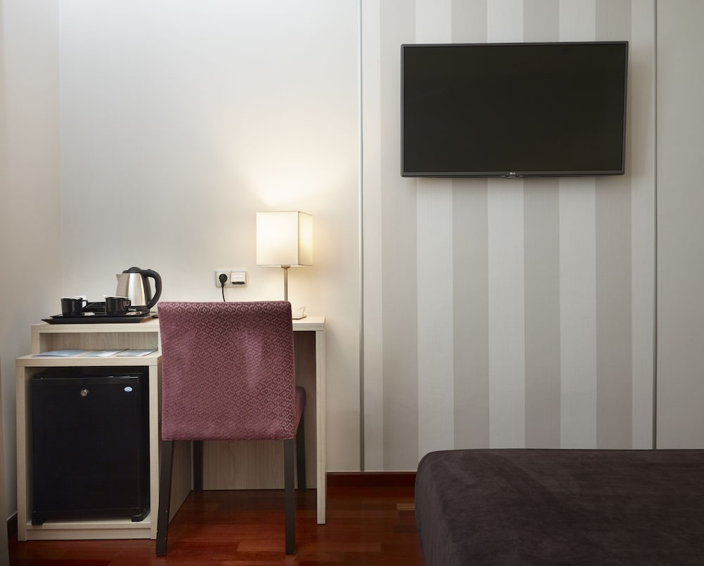 Фото Hotel Maestranza