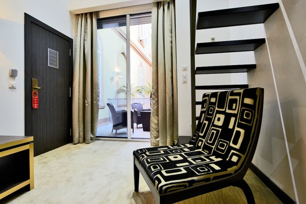 Фото Golden Tulip Cannes Hotel De Paris
