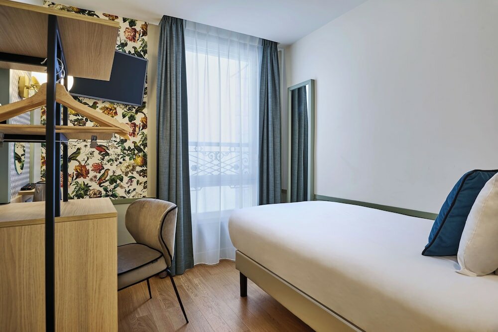 Фото Hotel Cervantes by Happyculture