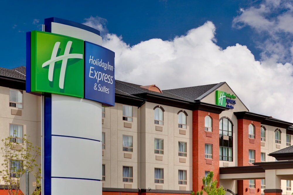 Фото Holiday Inn Express Hotel & Suites Whitecourt, an Ihg Hotel