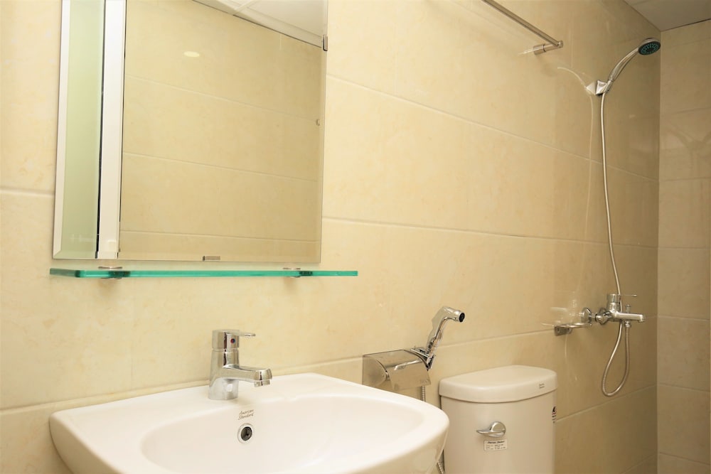 Фото Da Lat Phu Tho Hotel