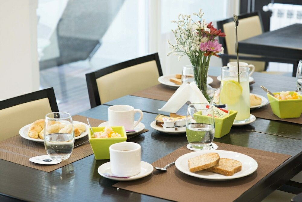 Фото Hotel 6 De Octubre